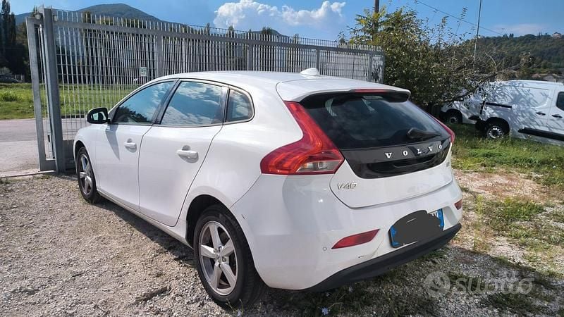 Usata Volvo V40 Kinetic 120 CV (88 kW) 2016 Bianco Station wagon