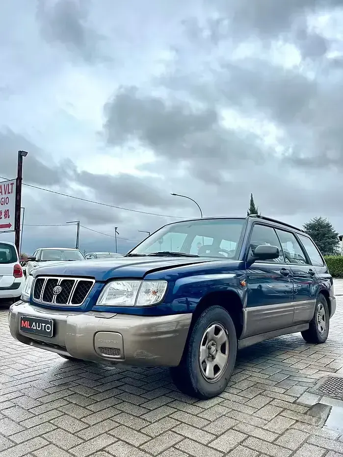 Usata Subaru Forester 125 CV (91 kW) 2001 Blu SUV
