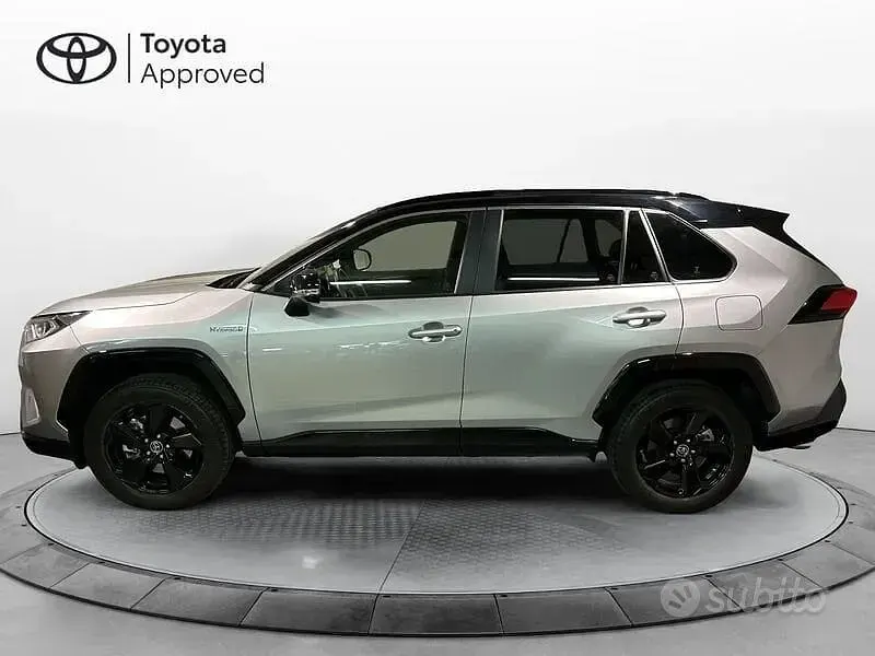 Usata Toyota RAV4 Hybrid Style 218 CV (160 kW) 2021 Grigio SUV