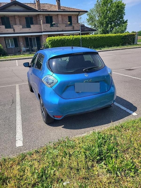Usata Renault Zoe Intens 80 kW (109 CV) 2019 Blu Utilitaria