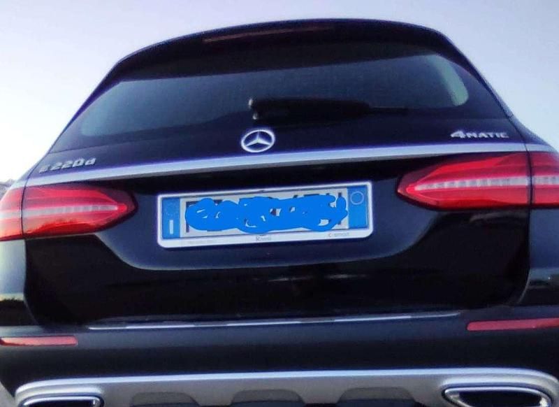 Begagnad Mercedes E220 All-Terrain Business 194 HK (142 kW) 2019 Svart Kombi