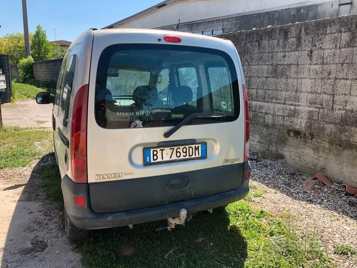Usata Renault Kangoo 58 CV (42 kW) 2001 Monovolume
