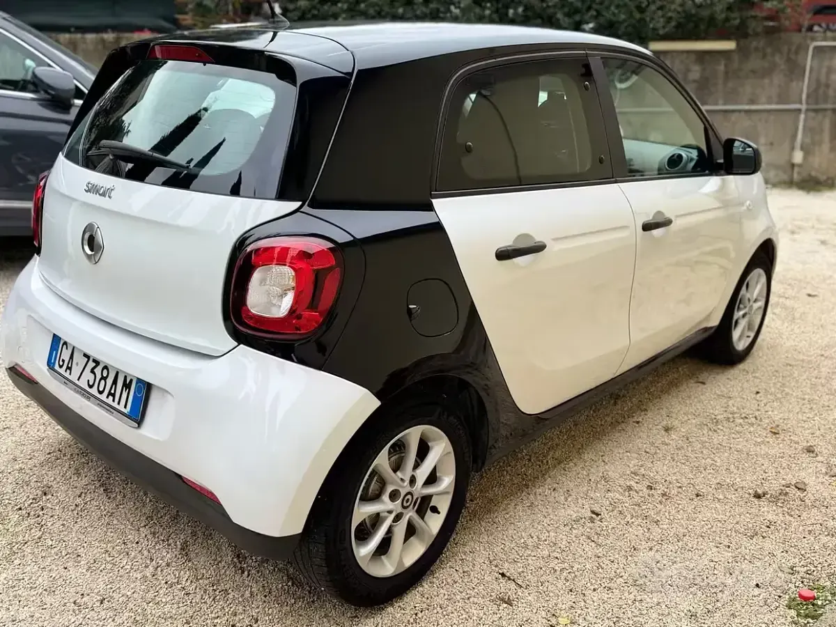 Usata Smart ForFour Passion 71 CV (52 kW) 2019 Bianco Utilitaria