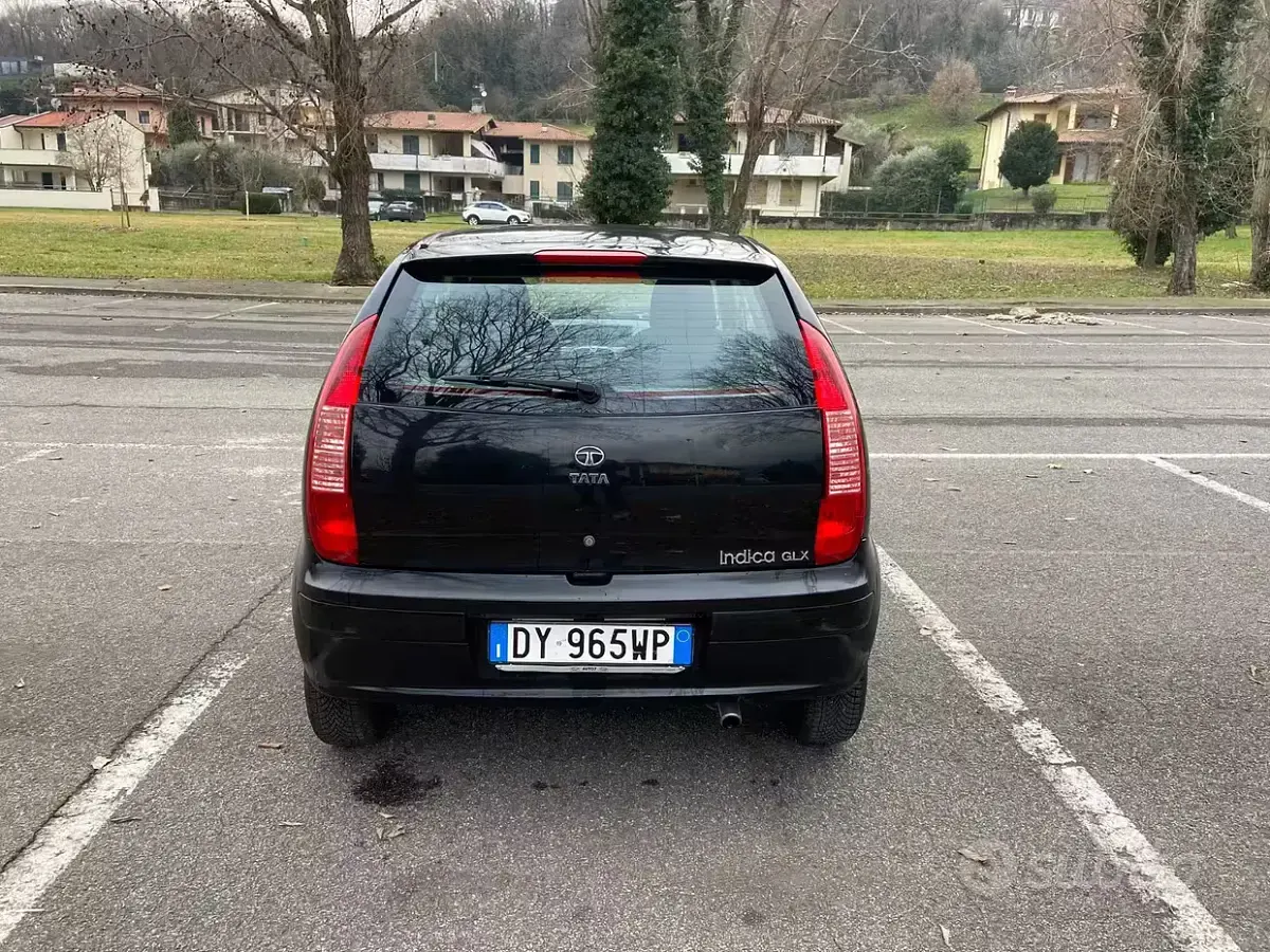 Usata Tata Indica 85 CV (62 kW) 2010 Nero Berlina
