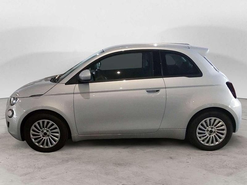 Usata Fiat 500e 69 kW (95 CV) 2024 Blu Utilitaria