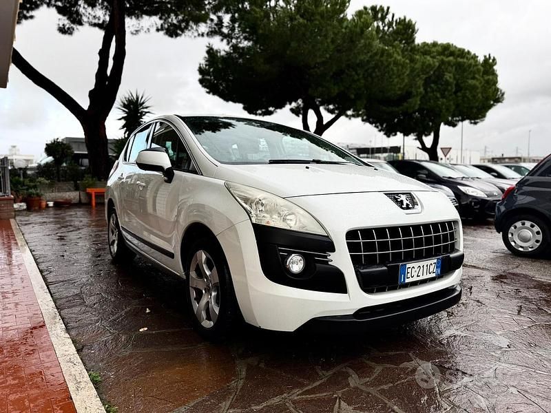 Bianco Usata 2010 Peugeot 3008 Monovolume | 4900 € (Buon prezzo) - Immagine 1/4