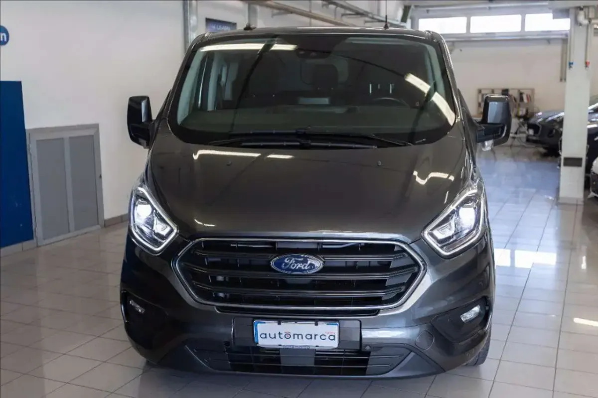 Usata Ford Transit Custom Titanium 170 CV (125 kW) 2022 Grigio metallizzato Cabrio