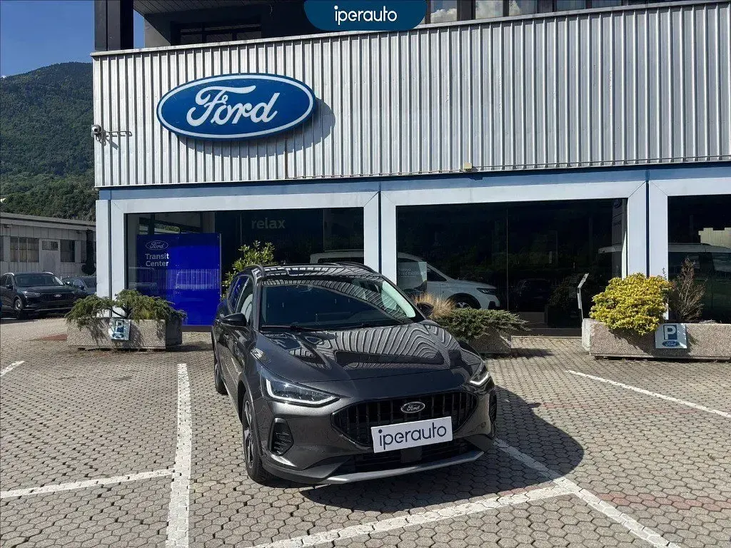 Usata Ford Focus Active 125 CV (91 kW) 2022 Grigio Station wagon