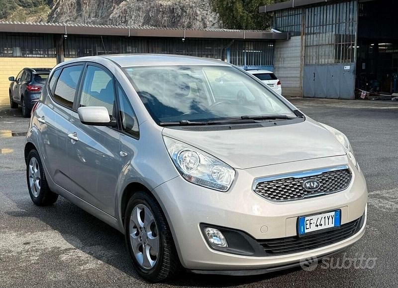 Usata Kia Venga EX 90 CV (66 kW) 2011 Grigio Utilitaria
