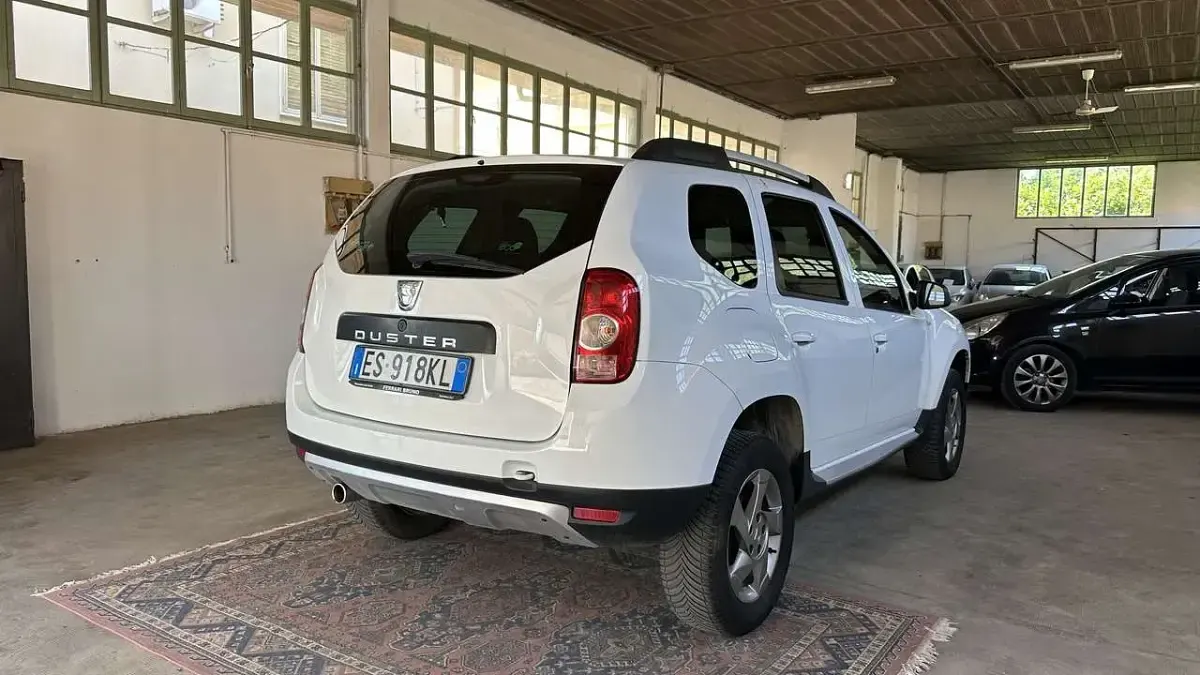 Usata Dacia Duster Lauréate 107 CV (78 kW) 2013 Bianco SUV