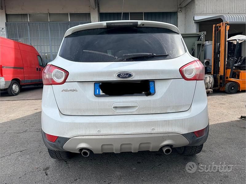 Usata Ford Kuga 163 CV (119 kW) 2012 Bianco SUV