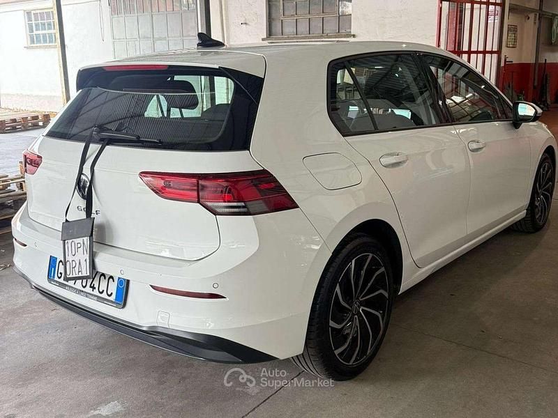 Usata VW Golf VII Life 150 CV (110 kW) 2021 Bianco Utilitaria
