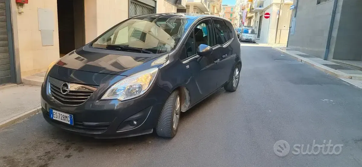 Usata Opel Meriva 110 CV (80 kW) 2013 Monovolume