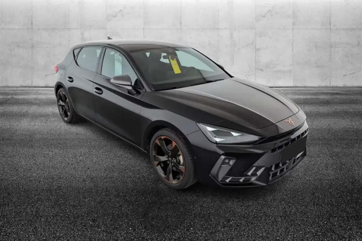 Usata Cupra Leon 150 CV (110 kW) 2025 Nero Berlina
