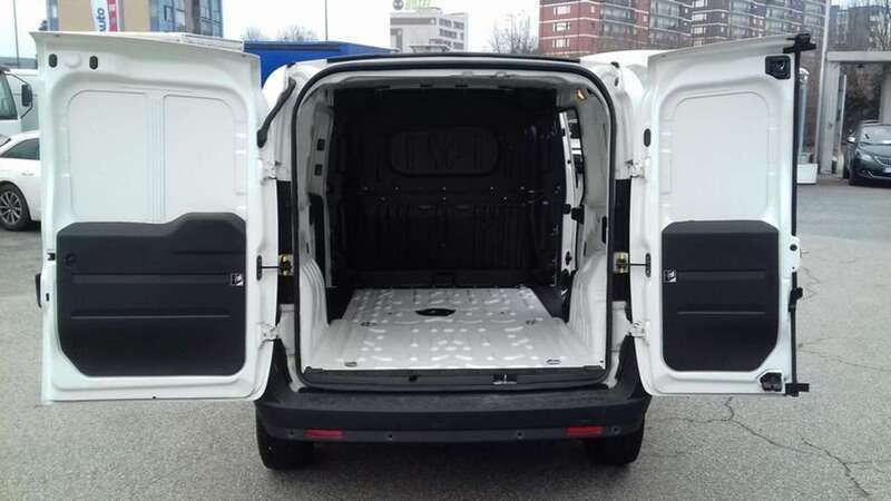 Usata Fiat Doblò Business 95 CV (69 kW) 2020 Bianco Monovolume