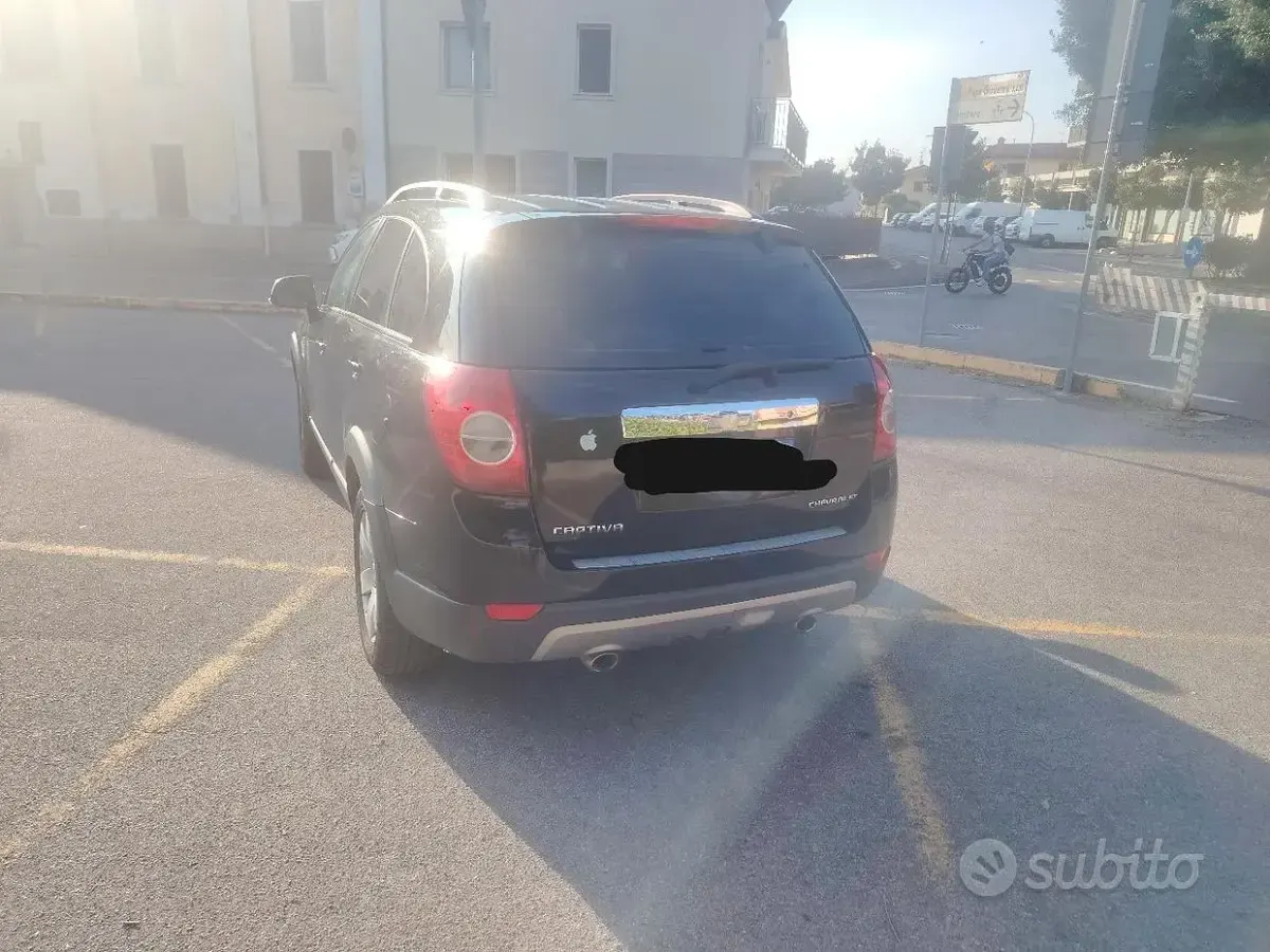 Usata Chevrolet Captiva 150 CV (110 kW) 2007 Nero SUV