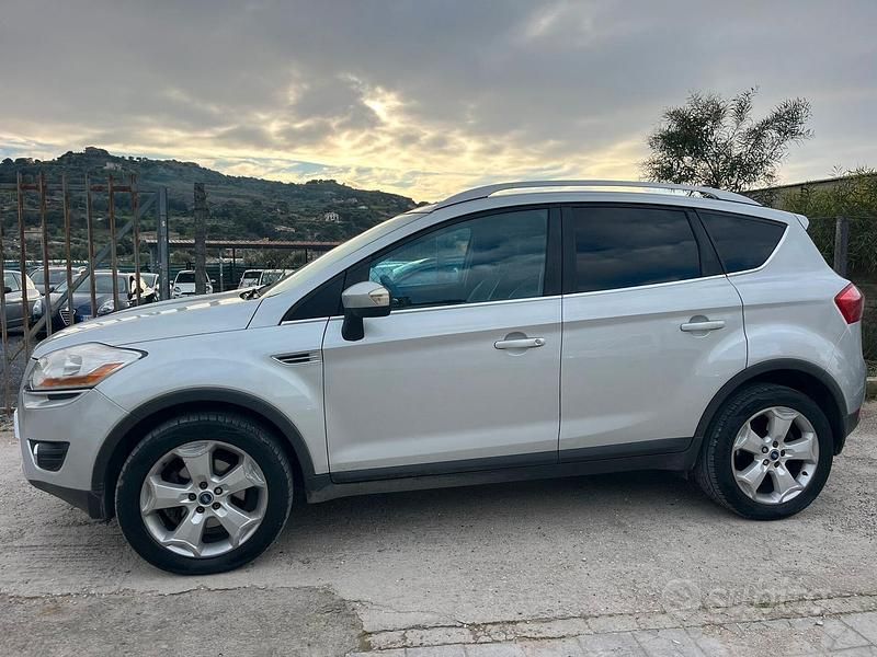 Usata Ford Kuga Titanium 136 CV (100 kW) 2009 Grigio SUV
