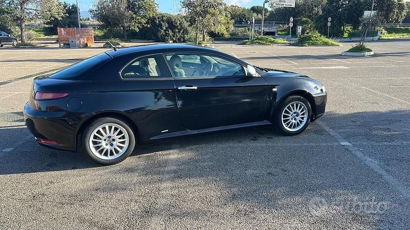 Usata Alfa Romeo GT 150 CV (110 kW) 2009 Nero Coupé