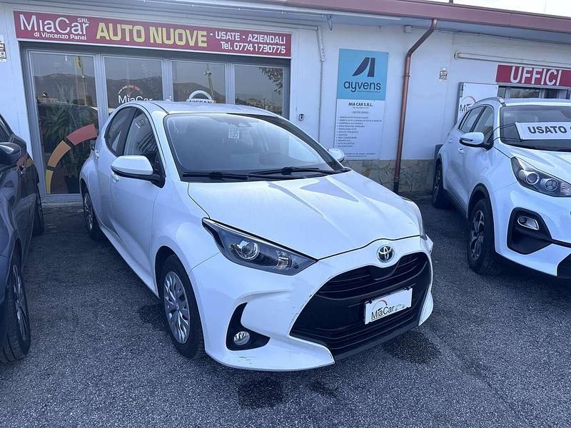 Other Usata 2022 Toyota Yaris Hybrid Business Edition Tre volumi | 15.600 € (Super prezzo) - Immagine 1/4