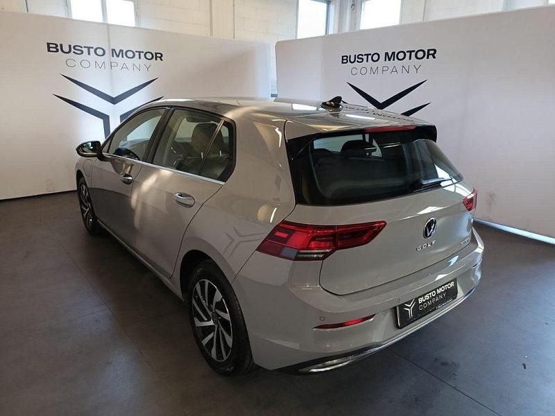Usata VW Golf VIII 204 CV (150 kW) 2020 Grigio / pastello Berlina