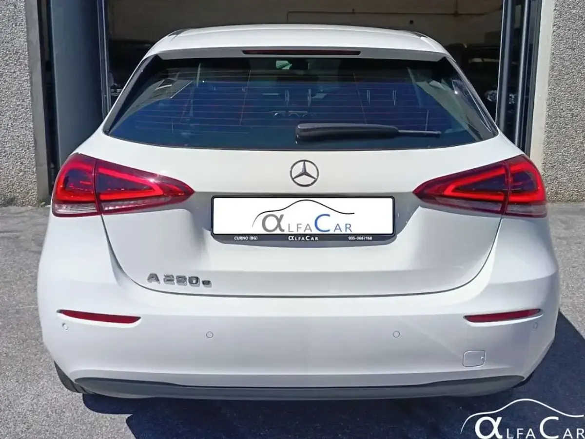 Brugt Mercedes A250 Business 160 HK (117 kW) 2023 Hvid Sedan