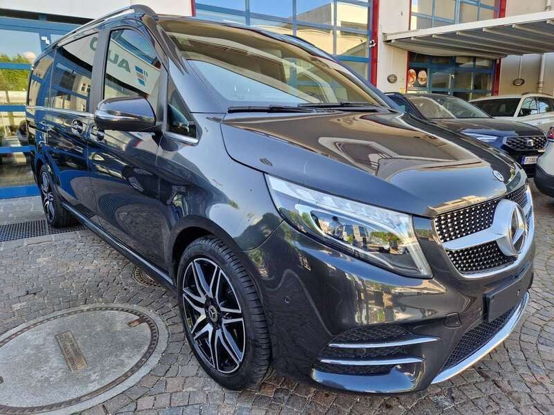 Usata Mercedes V300 Exclusive 239 CV (175 kW) 2019 Graphitgrau metallic Monovolume