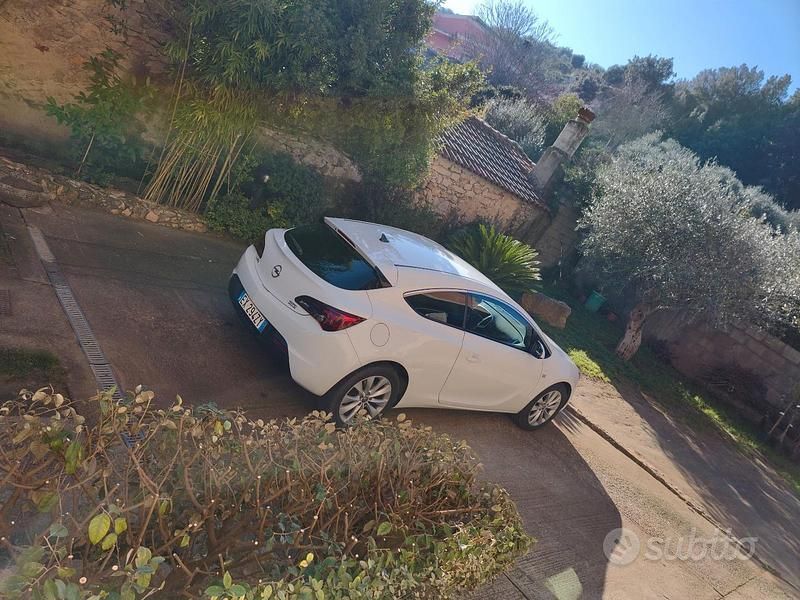 Usata Opel Astra GTC 110 CV (80 kW) 2025 Bianco Berlina