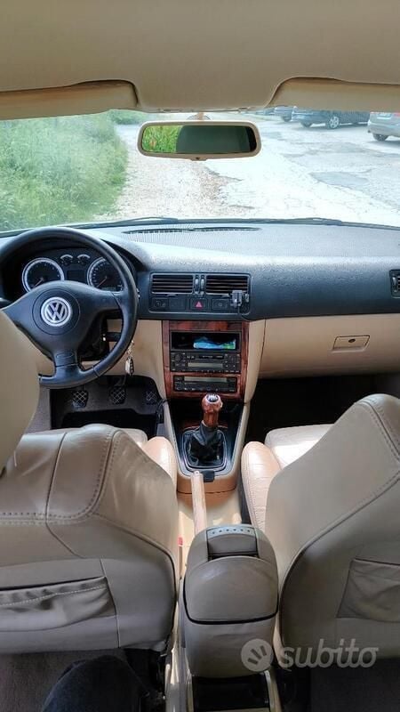 Usata VW Bora Highline 105 CV (77 kW) 2001 Berlina