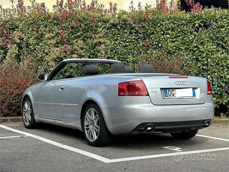 Usata Audi A4 Cabriolet 140 CV (102 kW) 2007 Grigio Cabrio