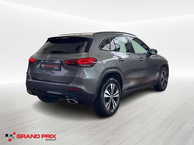 Usata Mercedes GLA200 150 CV (110 kW) 2021 Grigio scuro SUV