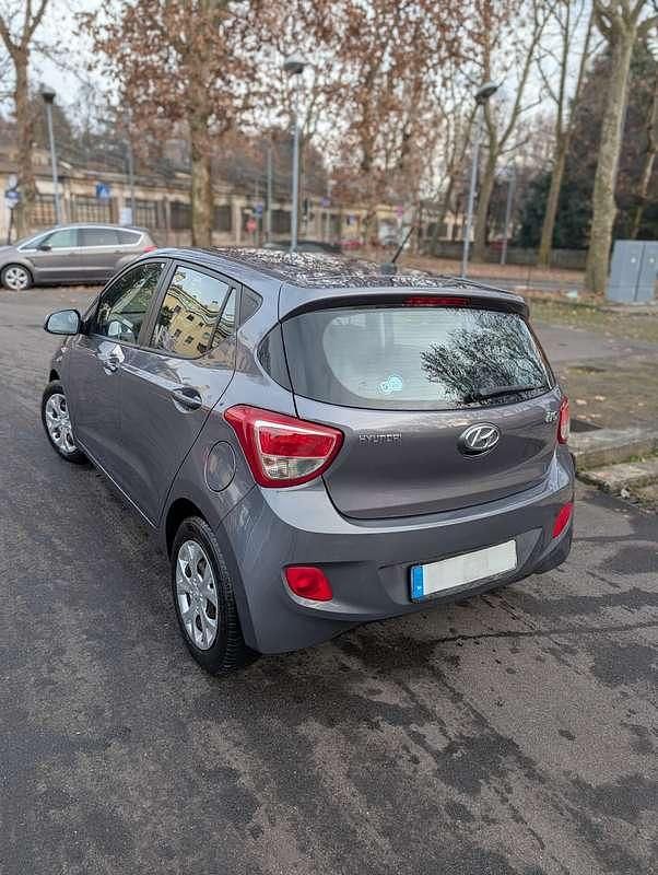 Usata Hyundai i10 67 CV (49 kW) 2016 Grigio Utilitaria