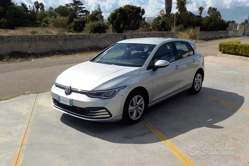 Grigio Usata 2020 VW Golf VII Life Due volumi | 18.350 € (Ottimo prezzo) - Immagine 1/4