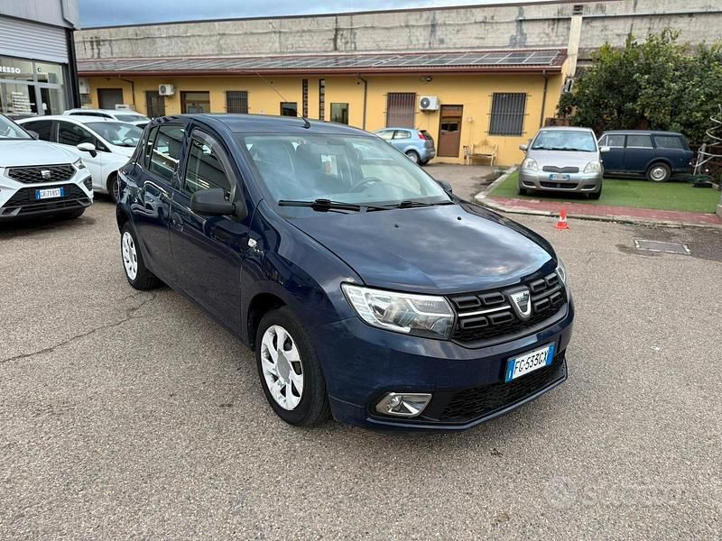 Usata Dacia Sandero 89 CV (65 kW) 2017 Blu Berlina