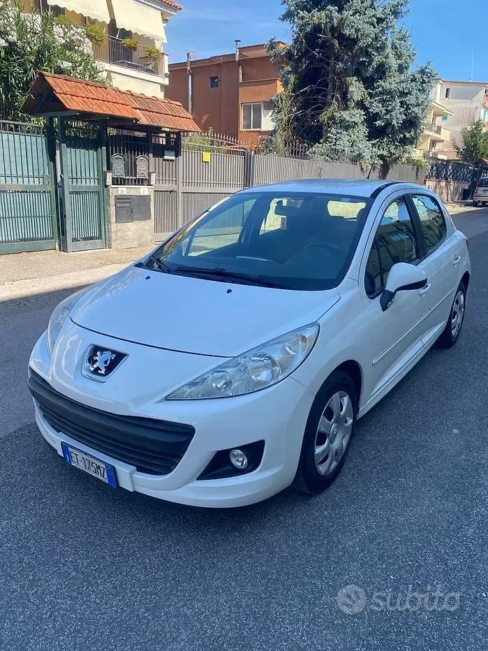 Usata Peugeot 207 70 CV (51 kW) 2013 Berlina