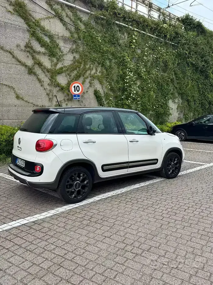 Usata Fiat 500L Trekking 85 CV (62 kW) 2014 Bianco Monovolume