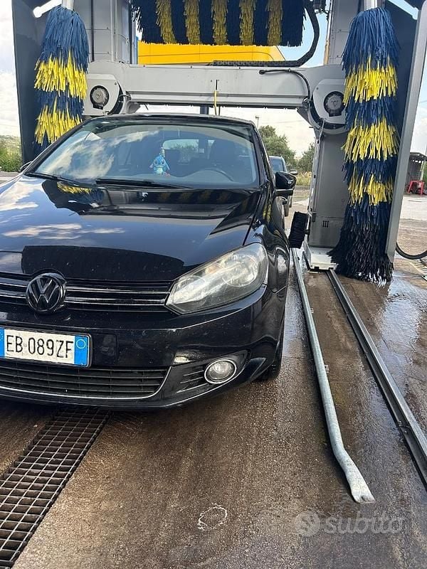 Usata VW Golf VI 105 CV (77 kW) 2010 Nero Utilitaria