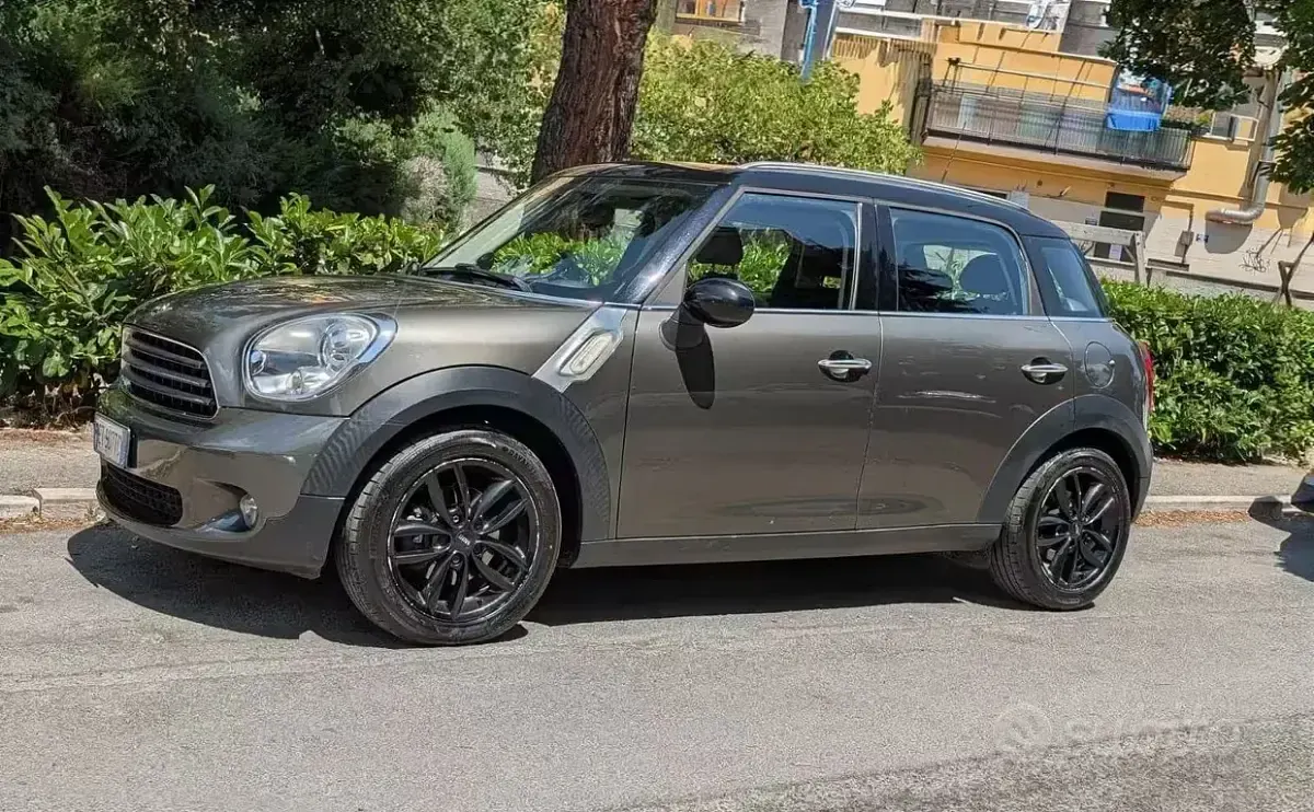 Usata Mini Countryman 111 CV (81 kW) 2014 Grigio SUV