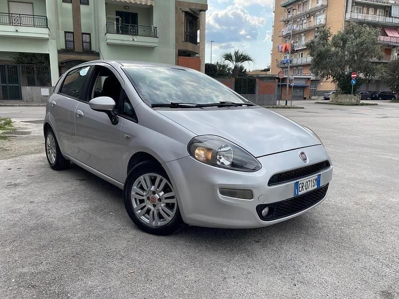 Usata Fiat Punto Street 75 CV (55 kW) 2013 Argento Utilitaria