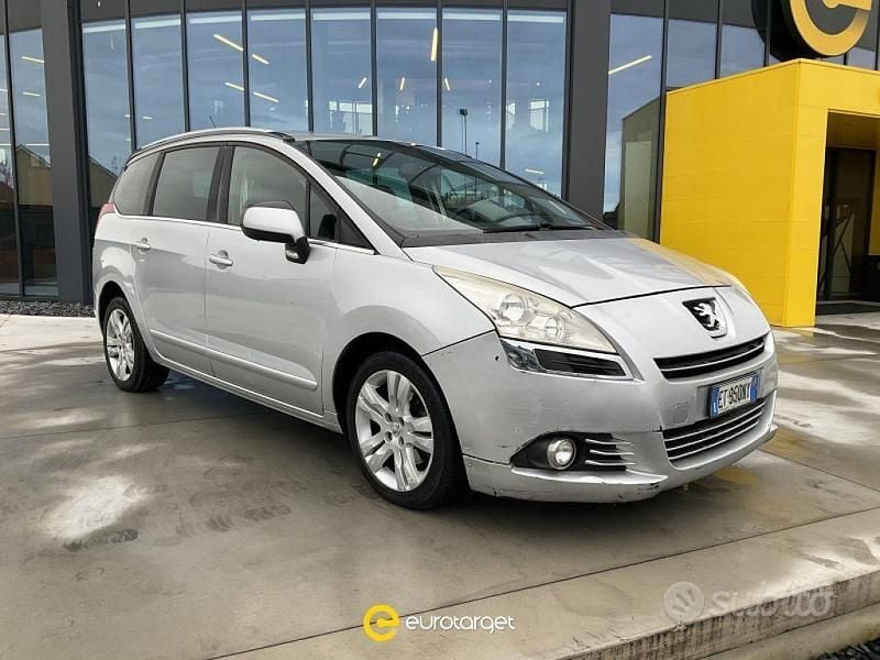 Usata Peugeot 5008 Business-Line 163 CV (119 kW) 2013 Grigio Monovolume