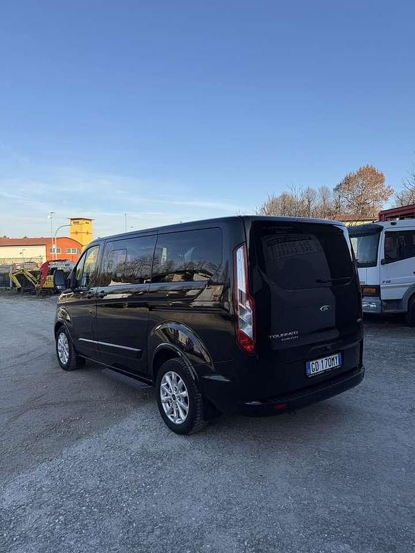 Usata Ford Tourneo Titanium 185 CV (136 kW) 2021 Nero Monovolume