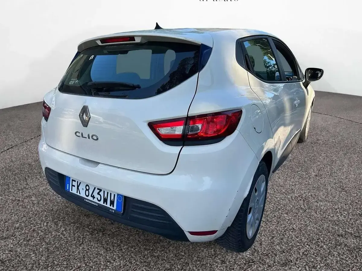 Usata Renault Clio IV Zen 73 CV (53 kW) 2017 Beige Berlina