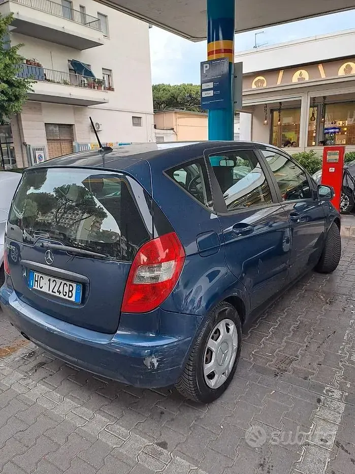Usata Mercedes A150 95 CV (69 kW) 2010 Bluazzurro Monovolume