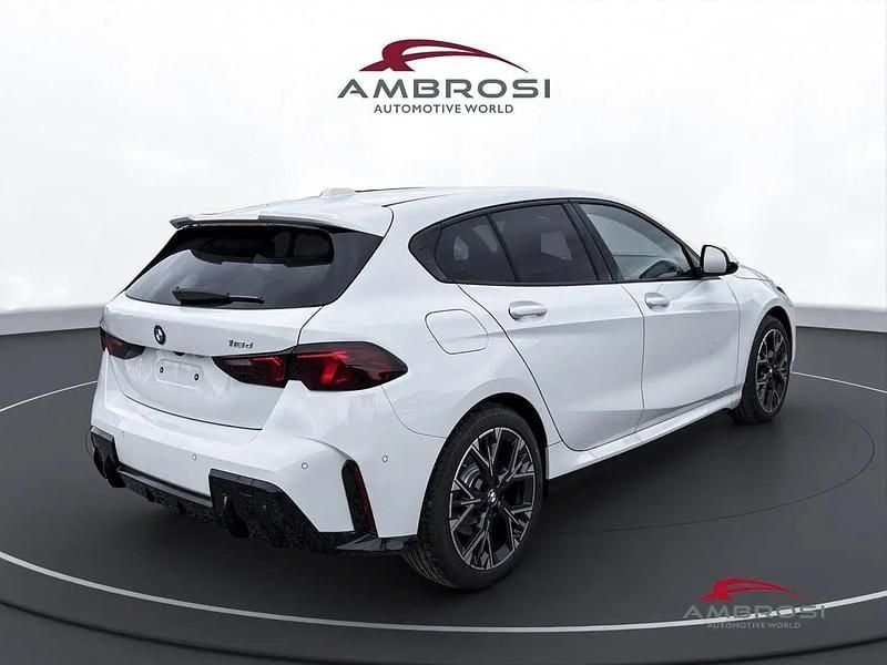 Nuova BMW 118 M Sport 150 CV (110 kW) 2025 Alpin white pastello Utilitaria