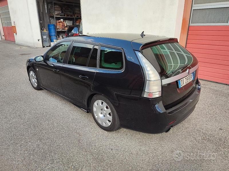 Usata Saab 9-3 180 CV (132 kW) 2009 Nero Station wagon
