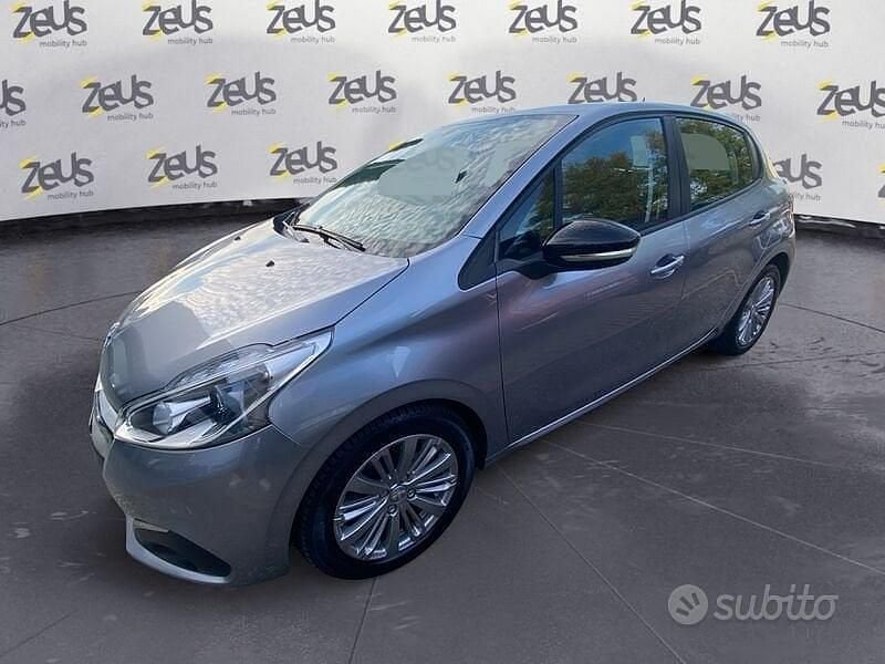 Usata Peugeot 208 Active 102 CV (75 kW) 2019 Utilitaria