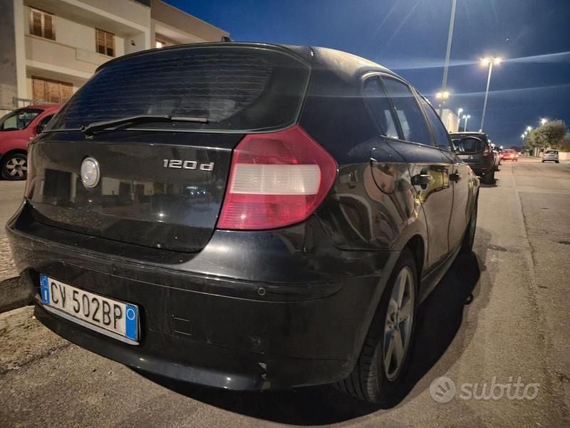 Usata BMW 120 163 CV (119 kW) 2005 Nero Utilitaria