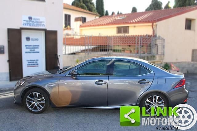 Usata Lexus IS300h Business Edition 181 CV (133 kW) 2017 Grigio Berlina