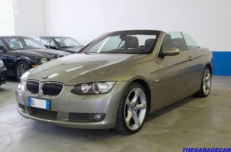Usata BMW 335 Cabriolet 306 CV (225 kW) 2007 Oro Cabrio