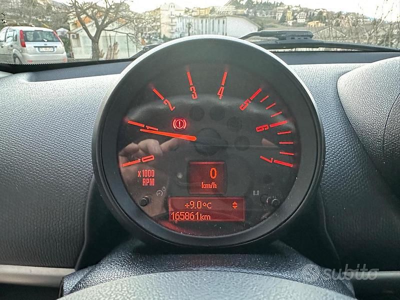 Usata Mini Countryman Business 111 CV (81 kW) 2015 Nero SUV