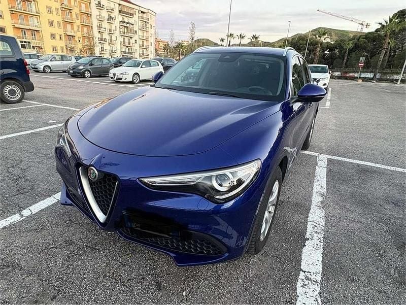 Usata Alfa Romeo Stelvio Business 190 CV (139 kW) 2021 Blu/azzurro SUV